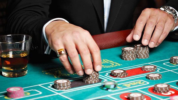 Jeux en live avec croupier au casino en ligne