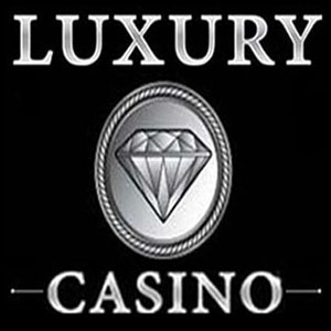 Blackjack and Roulette games at Luxury Casino